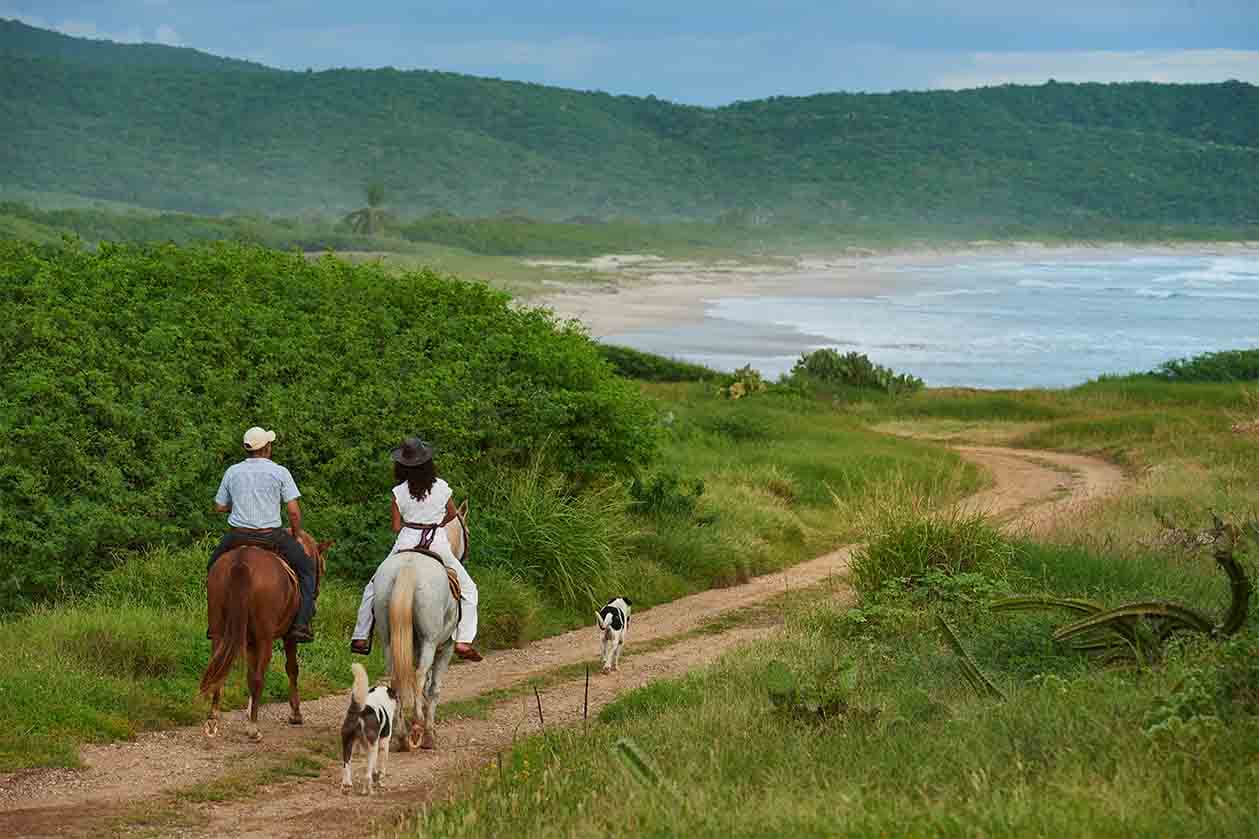 Las Alamandas - Beach Activities - 03